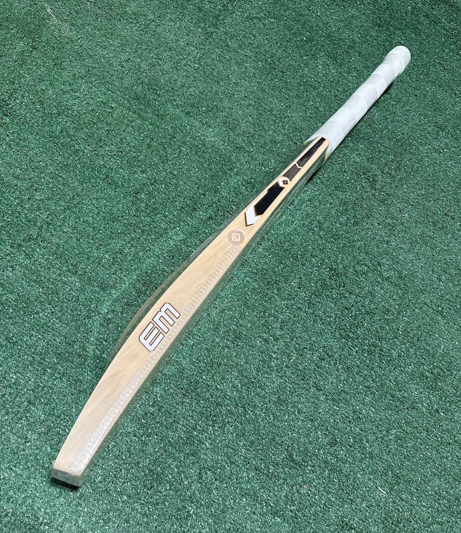 EM XT Giant Select Willow Bat