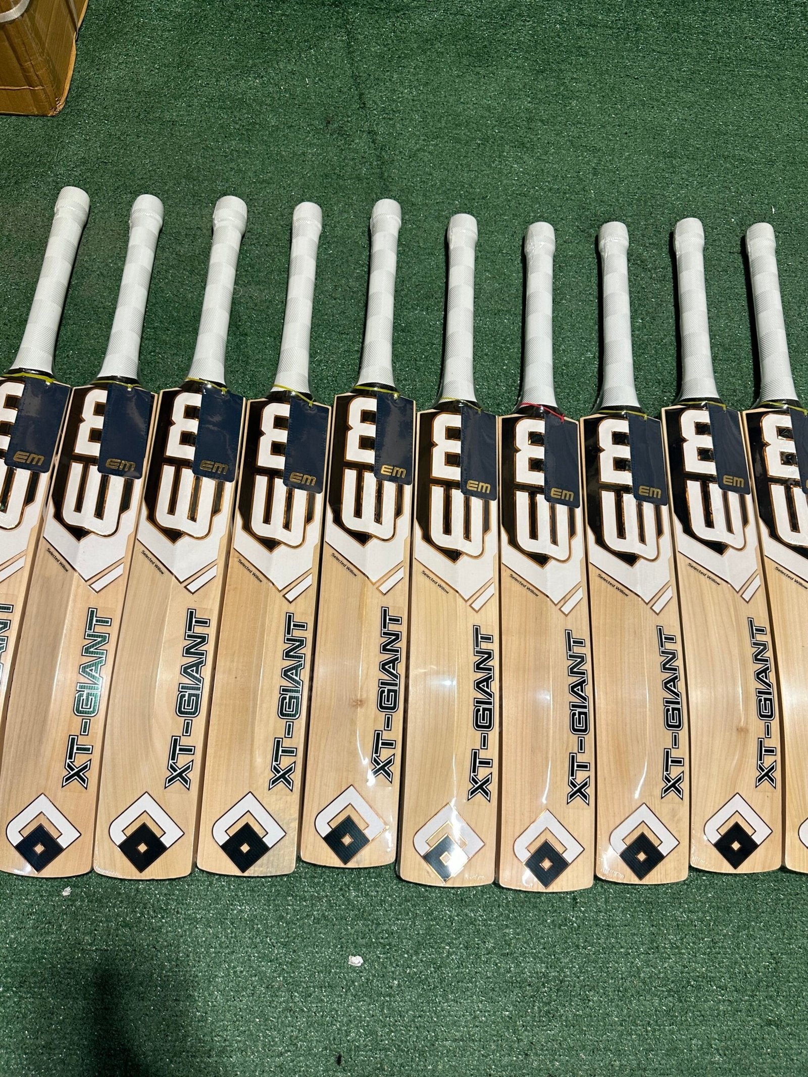 EM XT Giant Select Willow Bat