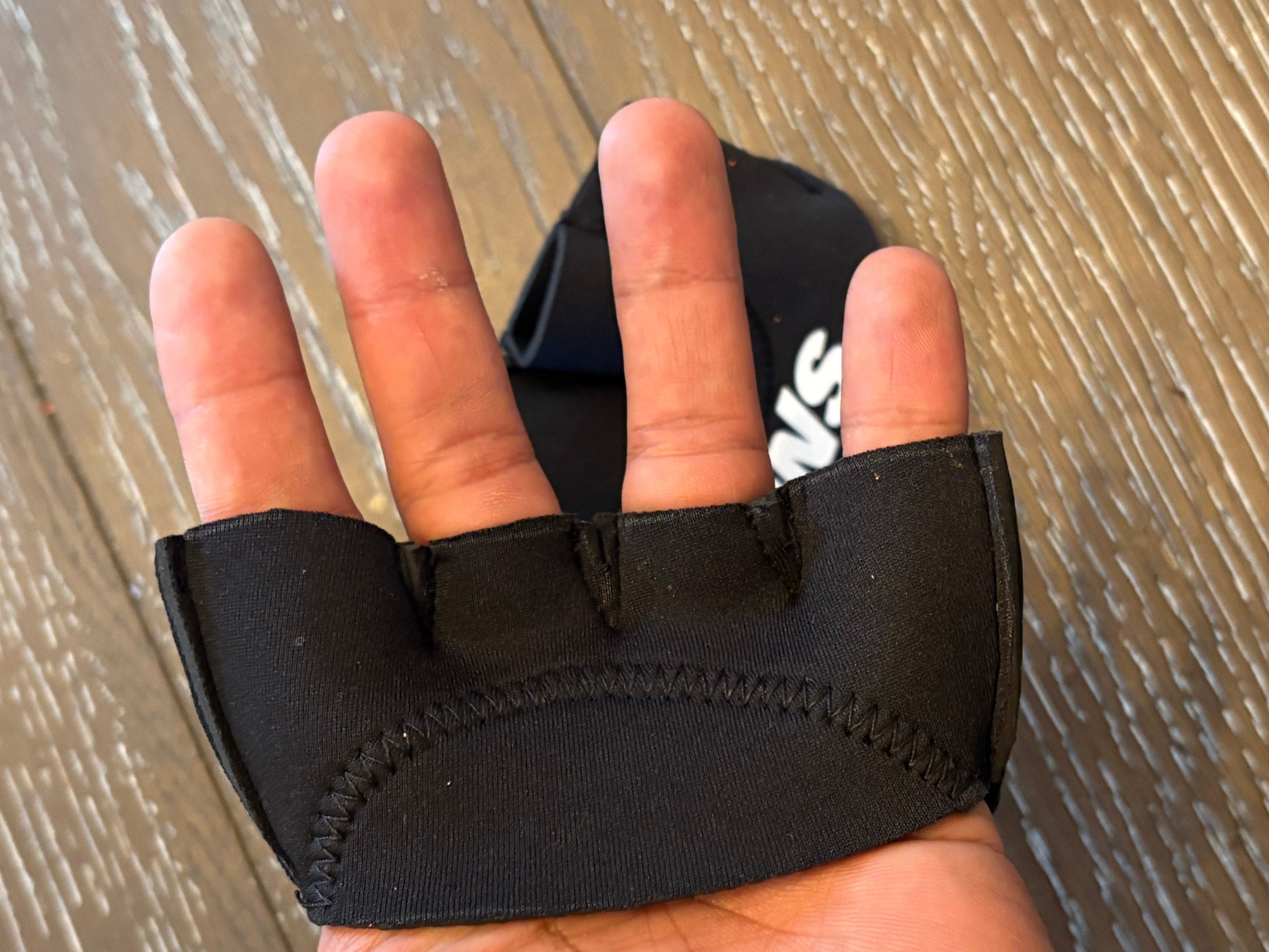 Feilding Gloves- (Hardik Pandya)