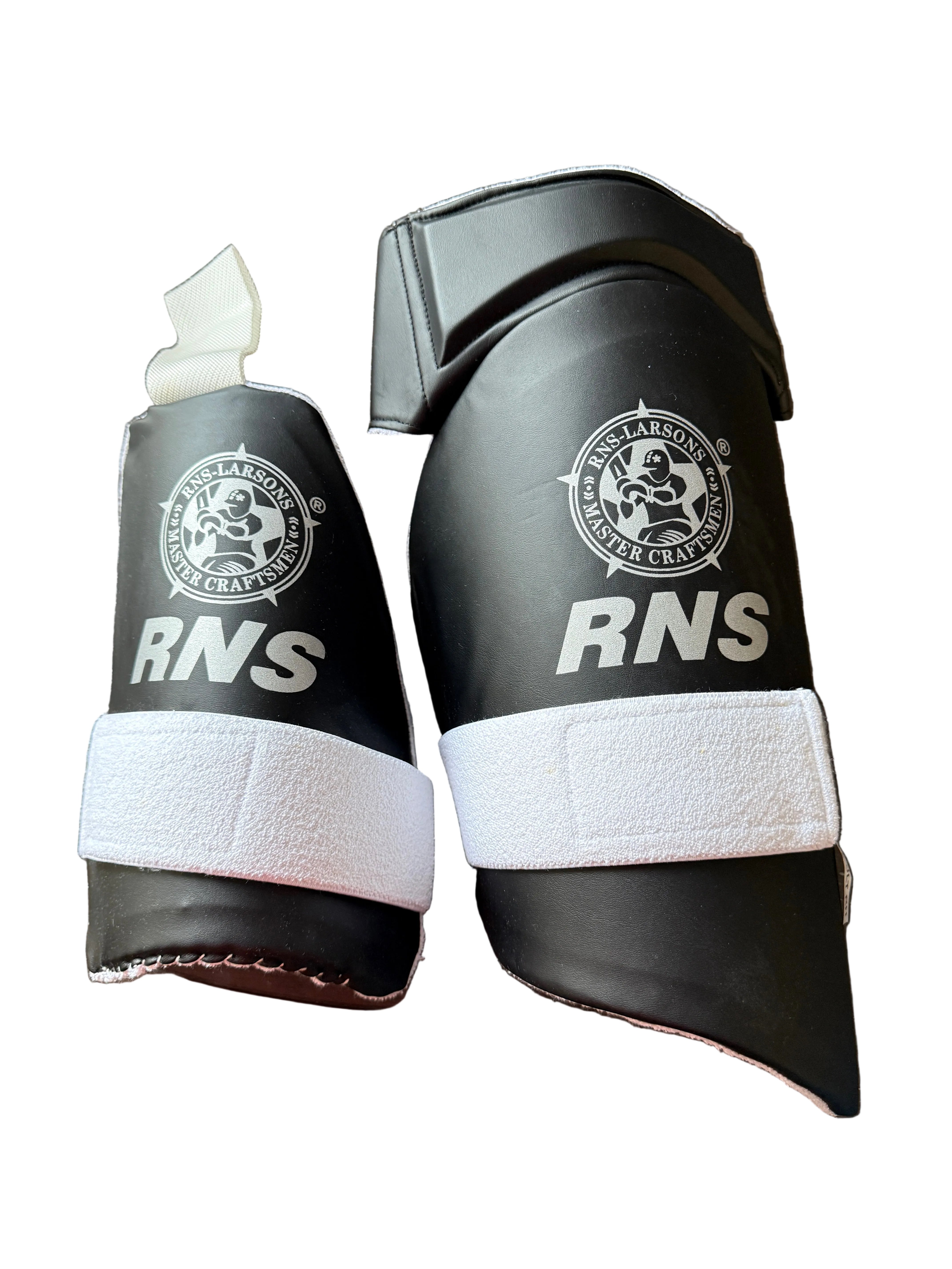 Cricket thigh guard black colour