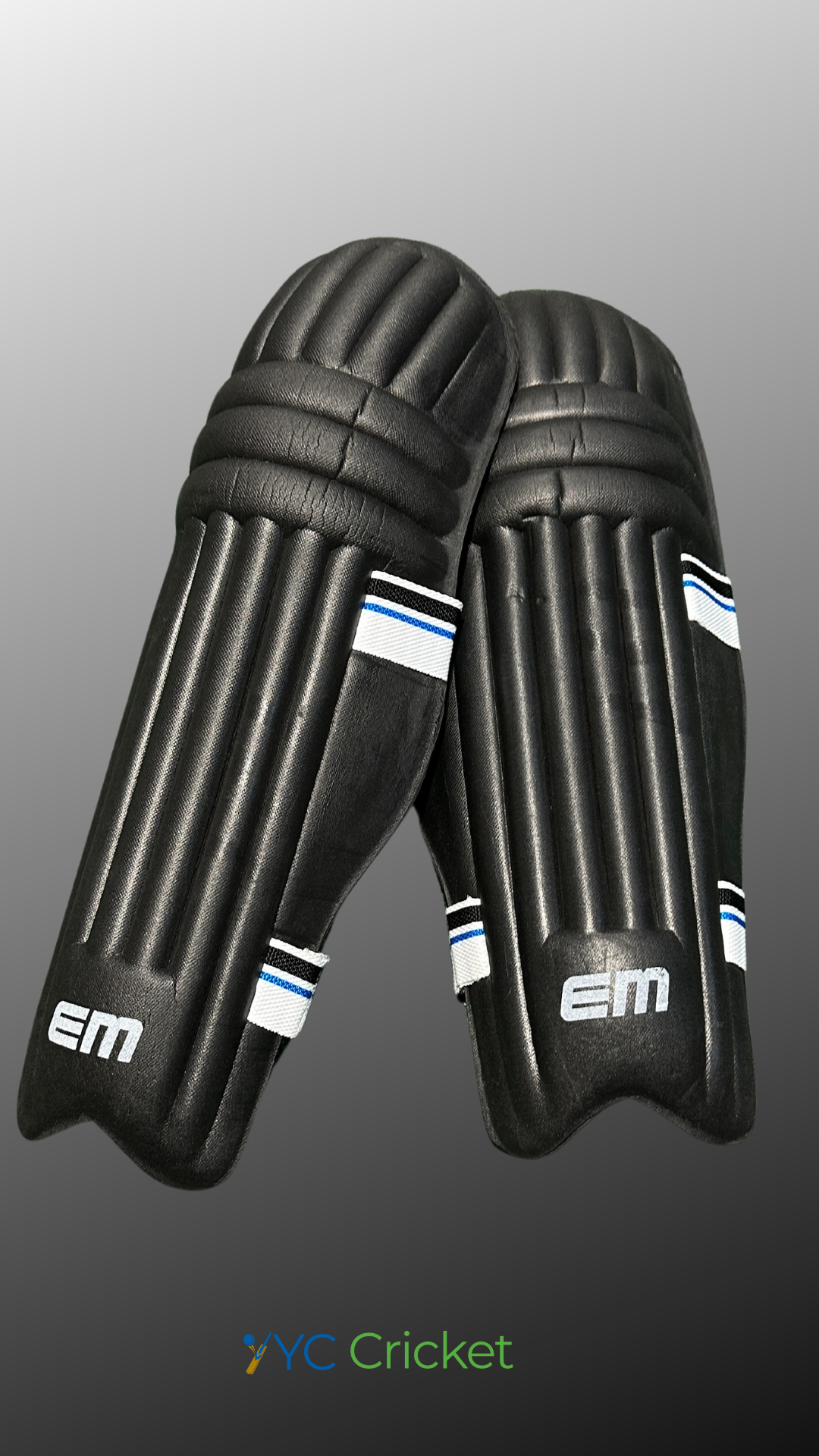 MAXXUM 4.0 BLACK Moulded Pads