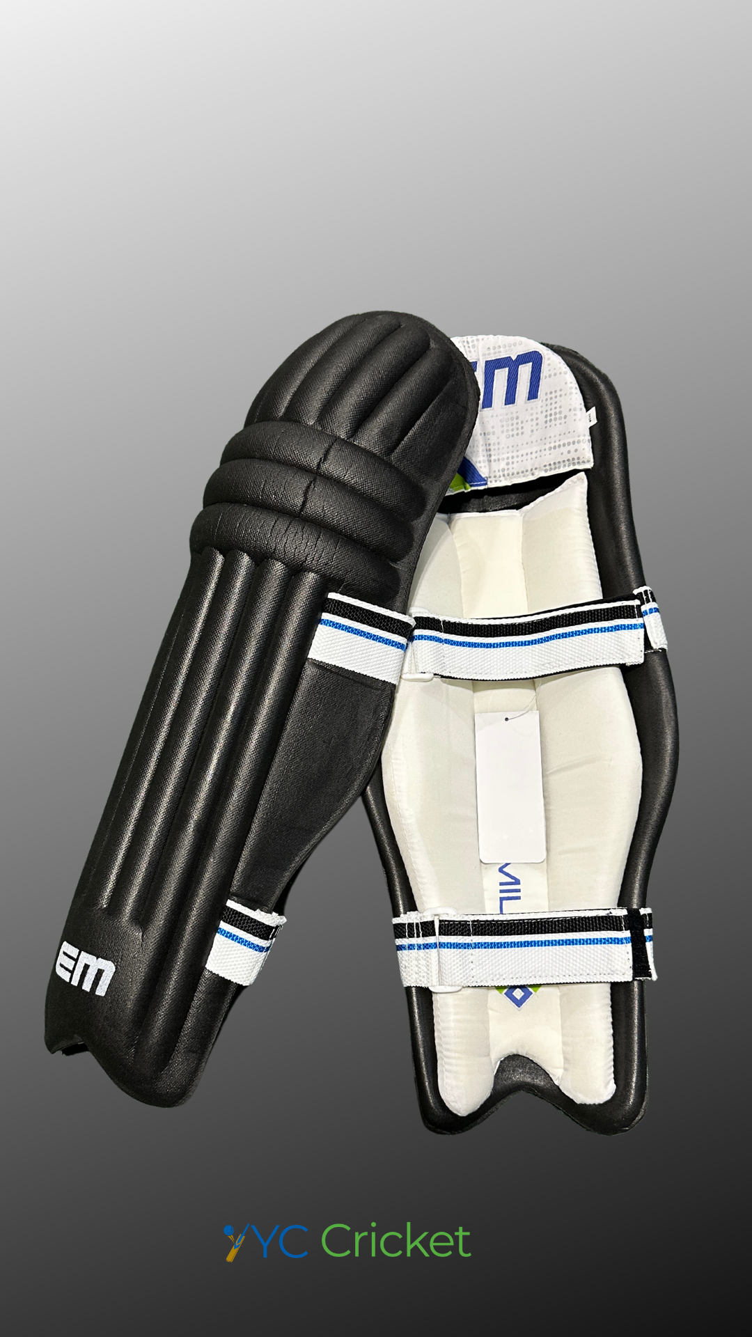 MAXXUM 4.0 BLACK Moulded Pads