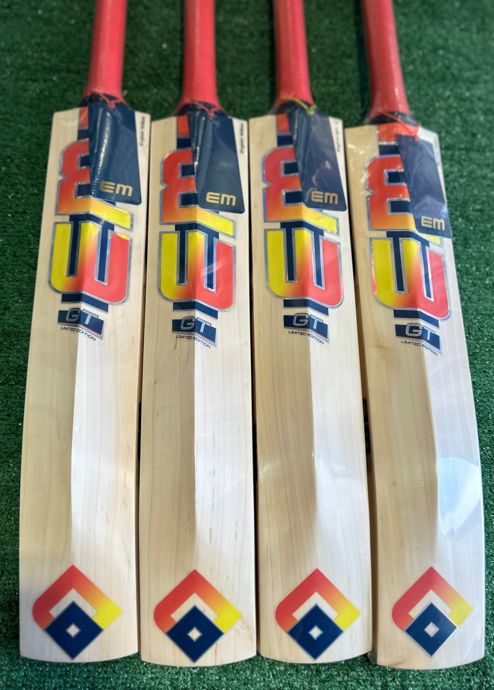 GT XR 7000 ENGLISH WILLOW BAT