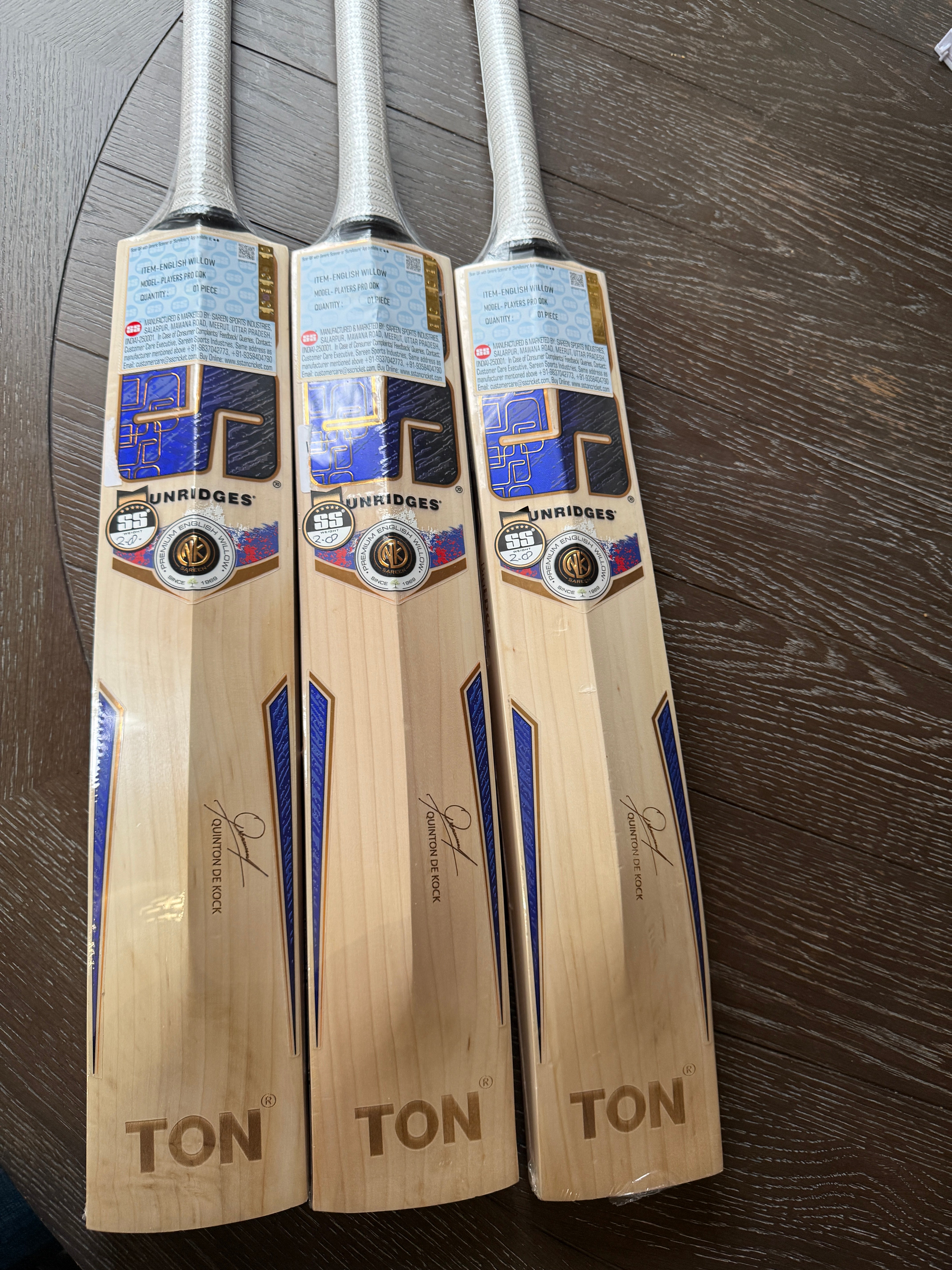SS Players Pro English Willow Cricket Bat 1 QDQ