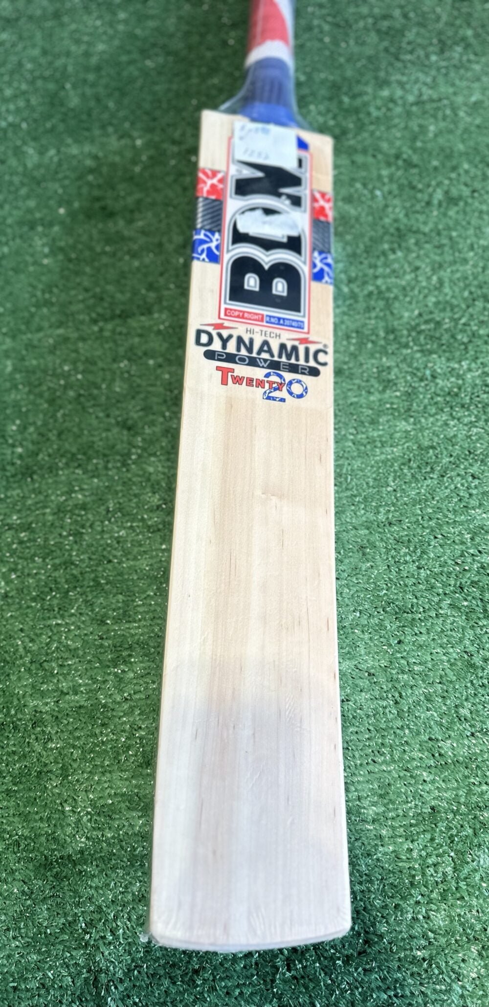 BDM Dynamic Twenty-20 Cricket Bat